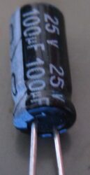 3300 מיקרופרד 25V